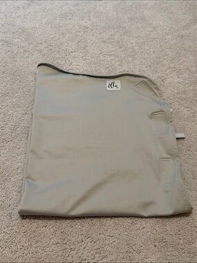 Ollie Wrap Swaddle in Gray